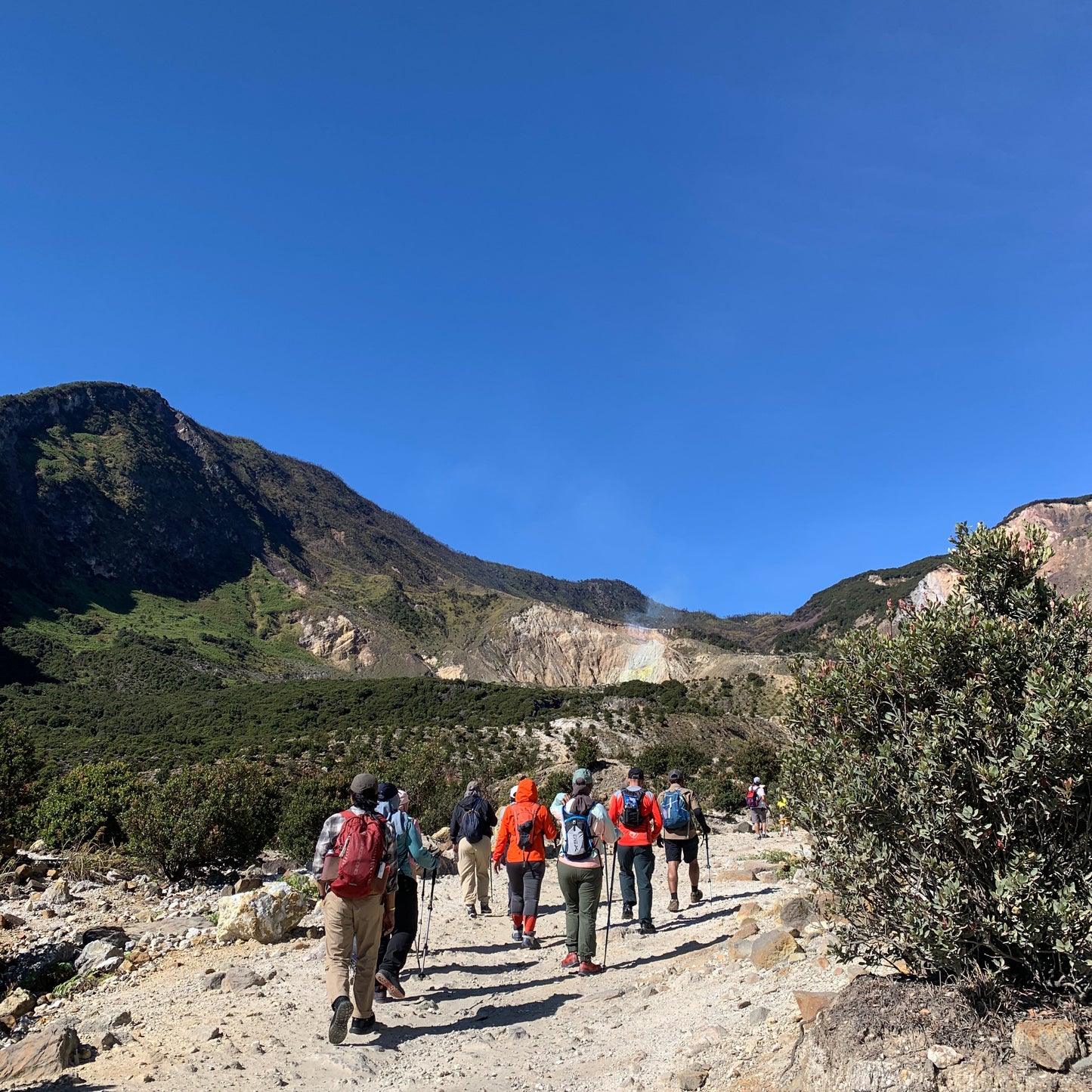 [OPEN TRIP] Mt. Papandayan 2D1N