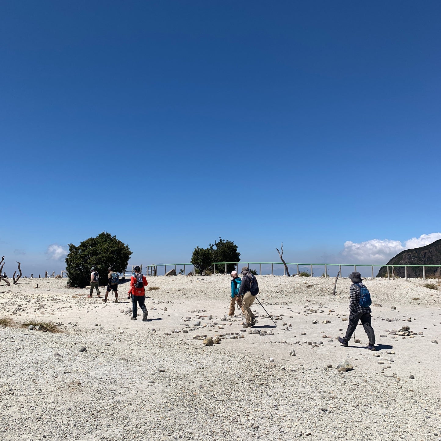[OPEN TRIP] Mt. Papandayan 2D1N